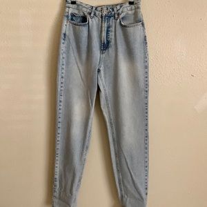 BDG high rise denim Mom jeans in light blue - size 26